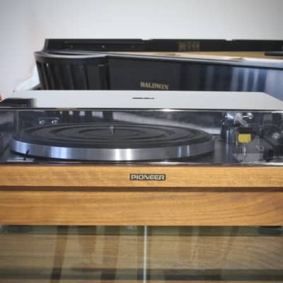Pioneer Model PL-A25 Turntable 1970s Vintage Record Player Classic Beauty image 9