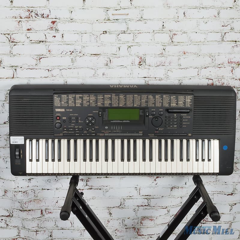 Yamaha PSR-520 61-Standard Size Keyboard with Bonus Music