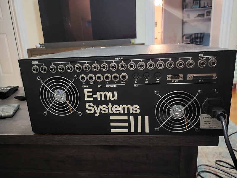 E-MU Systems Emulator III 61-Key 16-Voice Sampler Workstation | Reverb