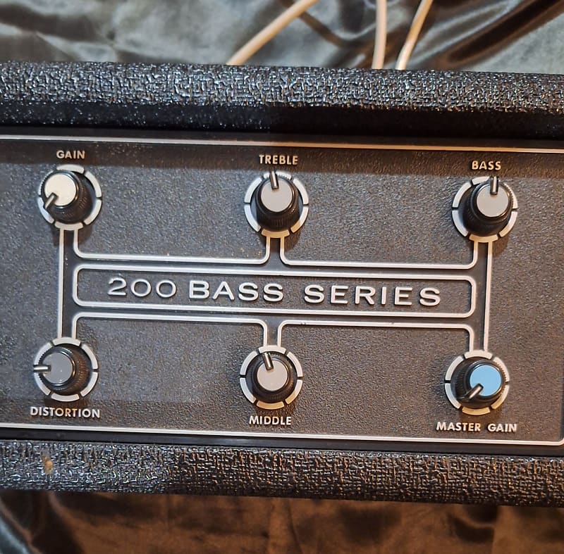 Peavey Century Bass Series 200 Bass - vintage guitar bass amplifier image 1