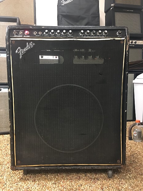 Fender shop studio bass