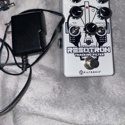 Pigtronix Resotron Analog Tracking Filter | Reverb