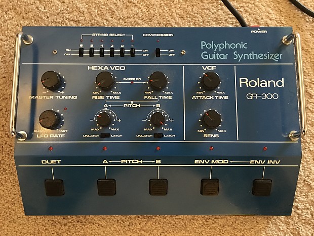 Roland GR300 Guitar Synthesizer image 1