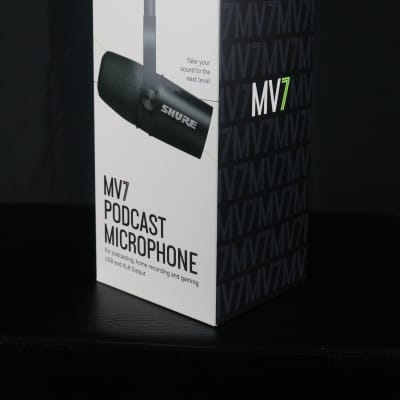 Shure MV7 Dynamic USB Podcast Microphone 2020 Black image 10