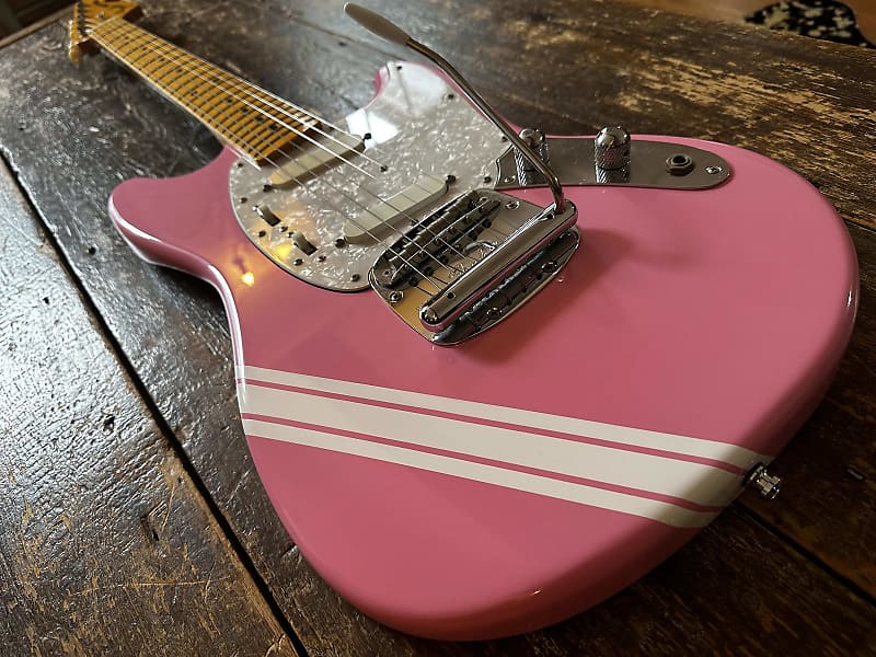 Fender Mustang Japan エレキ レアカラーの希少品♡未使用 Fender Mustang Japan エレキ レアカラーの希少品♡未使用