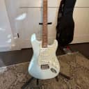 Fender American Special Stratocaster with Rosewood Fretboard 2015 - 2018 Sonic Blue