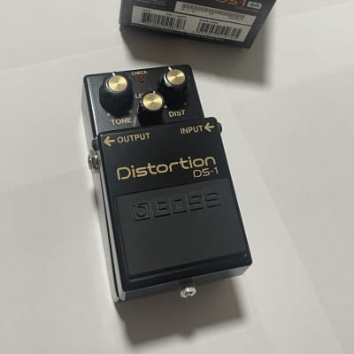 新作人気 BOSS DS-1-4A 40周年記念モデル ギター - blogs.ergotron.com