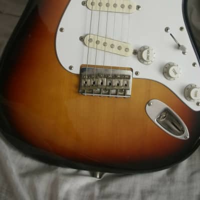 Fender Stratocaster 1987 Sunburst, Hardtail image 6