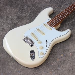 1986 Fender Japan Medium Scale Stratocaster ST-314 (White) w/Gig 