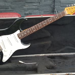Fender Stratocaster  JV ST-115-62   Highest end model Japan 1983 black image 2