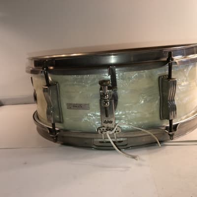 Ludwig No. 491 Pioneer 5x14" 6-Lug Snare Drum with Keystone Badge 1968 - 1969 - White Marine Pearl image 8