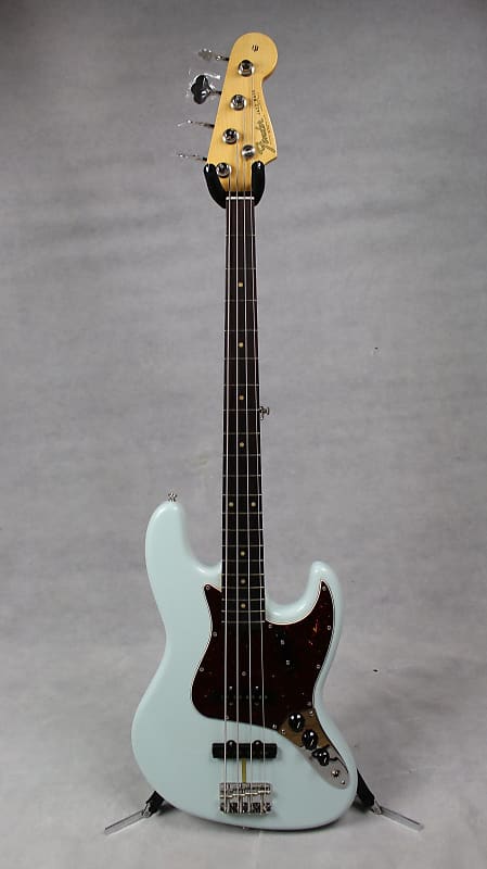 Fender american original 60s jazz bass online sonic blue