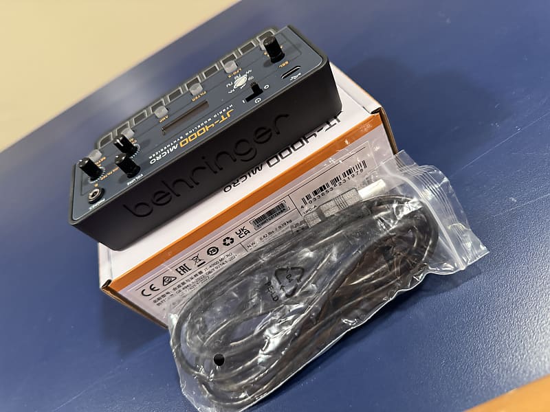 Behringer JT-4000 Micro Portable 4-Voice Hybrid Synthesizer