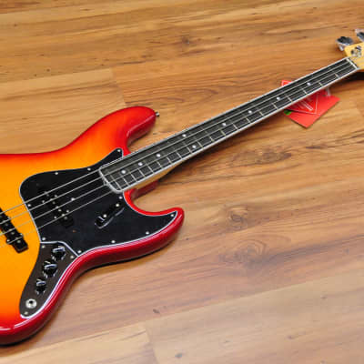 Fender Rarities Flame Ash Top Jazz Bass Plasma Red Burst image 3