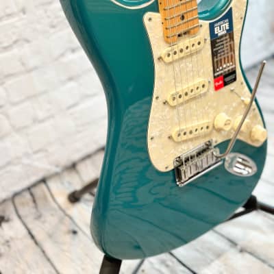 Fender American Elite Stratocaster image 5