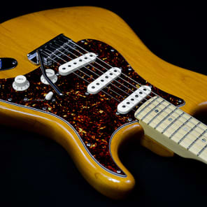 MINT! Fender American Deluxe Stratocaster Amber & Fender Case image 12