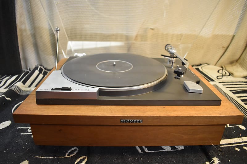 Pioneer PL-41 Belt Drive Stereo Turntable Record Player  			