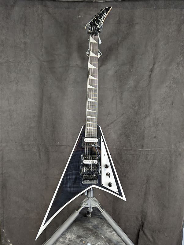 Jackson JS Series Rhoads JS32 Black w/ White Bevels Electric