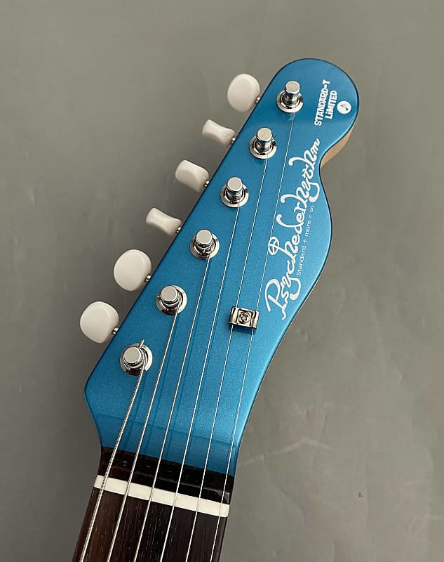 Psychederhythm Standard-T Zebra Snapper Rocks Blue × White Psychederhythm Standard-T Zebra Snapper Rocks Blue × White
