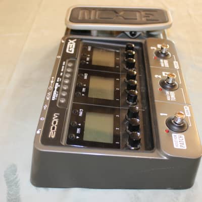 Zoom G3X Multi-Effects with PSU image 1