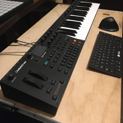 Elektron Digitone Keys 37-key Digital FM Synthesizer 2019 - Present - Black