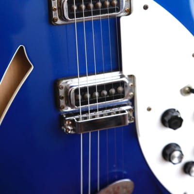 Rickenbacker 360 Midnight Blue Semi-Hollowbody Guitar 2004 Pre-Owned image 6