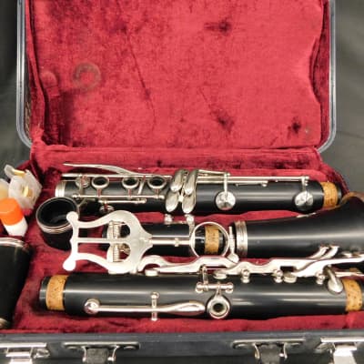 Jupiter CC-60 Carnegie Edition XL clarinet with case. Very good condition image 11