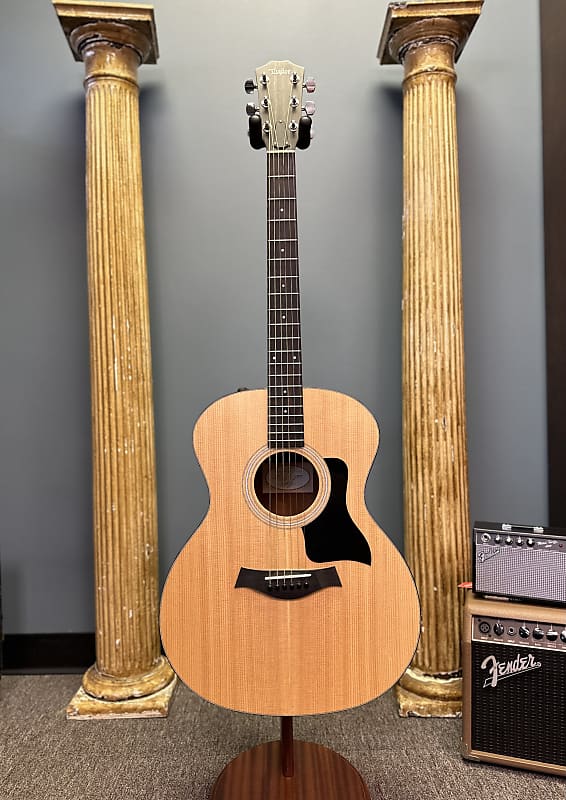 Taylor 114e Walnut with Maple Neck- Natural