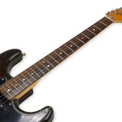 Fender Stratocaster with 3-Bolt Neck, Rosewood Fretboard 1977 - Sunburst image 3