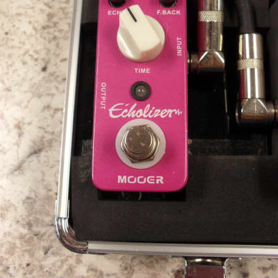 Mooer Pedal Case with 6 Pedals image 6