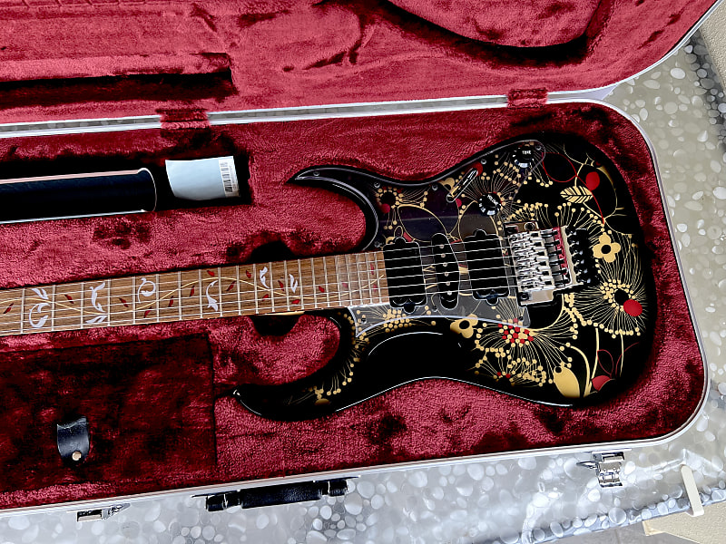 Ibanez JEM77-FP2 Steve Vai Signature Black Floral Pattern 2