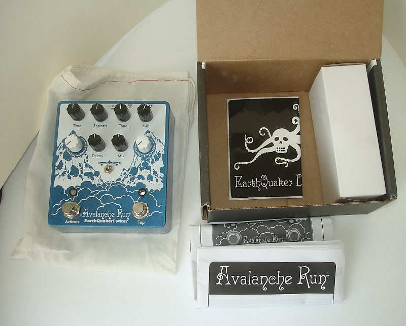 EarthQuaker Devices Avalanche Run Stereo Reverb & Delay with Tap