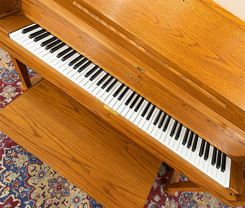 Yamaha P22 - Piano Droit 45 3/4¨ - Noir Satin : Nantel Musique