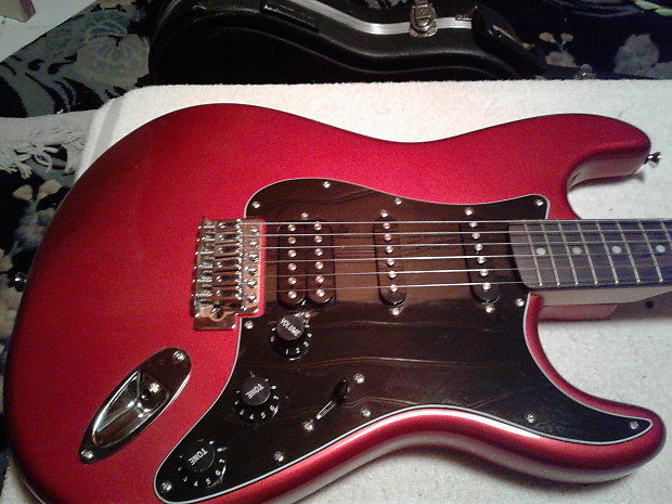 Squier stratocaster red and black hotsell