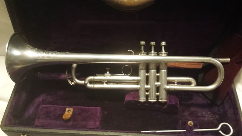 Frank Holton Llewellyn 1929 Silver Trumpet MINT Collectable Incredible  Player