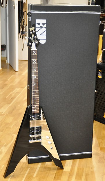ギター LTD NINJA V ESP Michael Amott Ninja V - What To Know & Where To Buy
