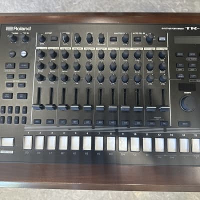 美品　Roland TR-8S Connecting Roland TR-8S with Tascam Model 12 - Gearspace