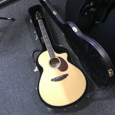 Breedlove Atlas Stage J350/EF acoustic electric guitar handcrafted in Korea 2009 ( discontinued model in Maple ) excellent with original Breedlove deluxe hard case tool , extra bone saddle & key included. image 3