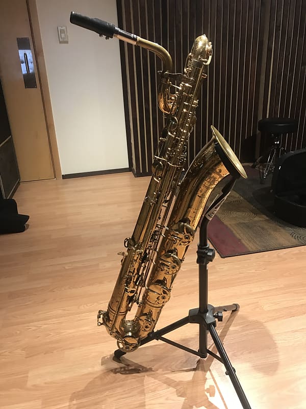 Vito Baritone Saxophone Reverb
