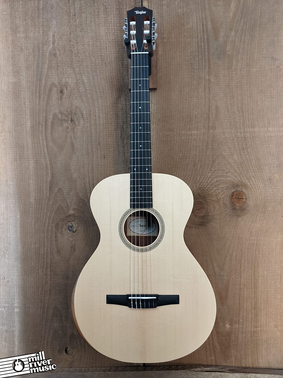 Taylor Taylor Academy 12e-N Nylon-String Acoustic-Electric Natural