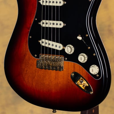 Fender USA Stevie ray vaughanモデル Fender Artist Series Stevie Ray Vaughan Stratocaster Electric