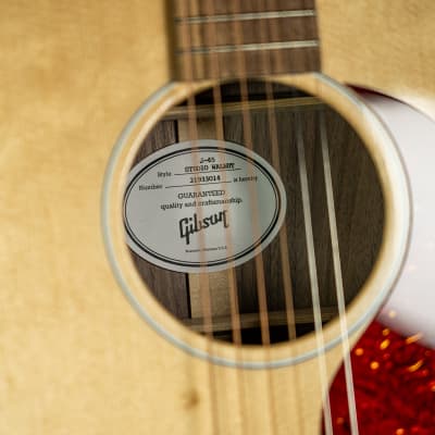 Gibson J-45 Studio Walnut - Antique Natural image 4