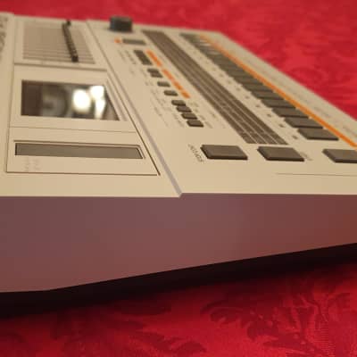 Roland TR-707 Rhythm Composer Drum Machine | Reverb Canada