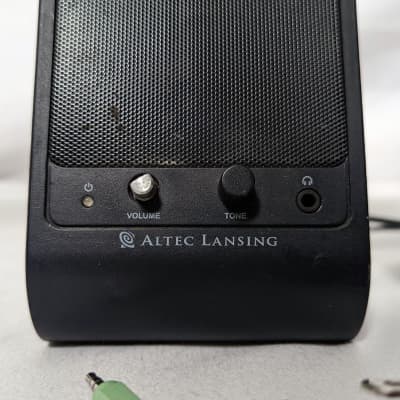 Altec Lansing VS2220 5 Watts 2.0 Computer Speakers - Pair image 2