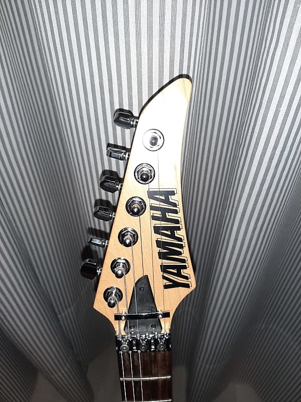 ジャンク　YAMAHA RGX 421D Electric Guitar Yamaha RGX-421D with Soft Case PLEASE READ