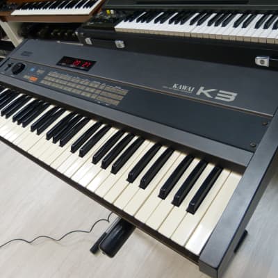 Kawai K3 hybrid polyphonic synthesizer with SSM2044 analog filters image 2
