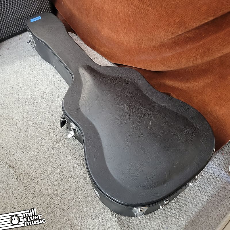 Jumbo/Archtop Acoustic Guitar Hardshell Case Used