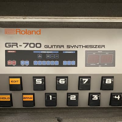 Roland GR-700 Guitar Synthesizer 1984 - 1989 - Grey