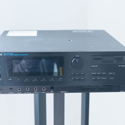 F*e様 ジャンク品　 Roland S-750 デジタルサンプラー Roland S-750 DIGITAL SAMPLER