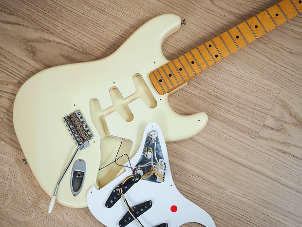 2004 Fender Stratocaster '57 Vintage Reissue ST57-70TX 2004 Fender Stratocaster '57 Vintage Reissue ST57-70TX